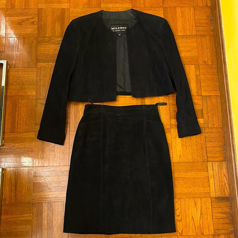 Wilson Leather size medium top size 6 skirt suede leather vintage suit